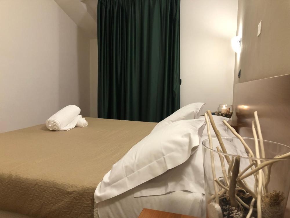 Room image 2