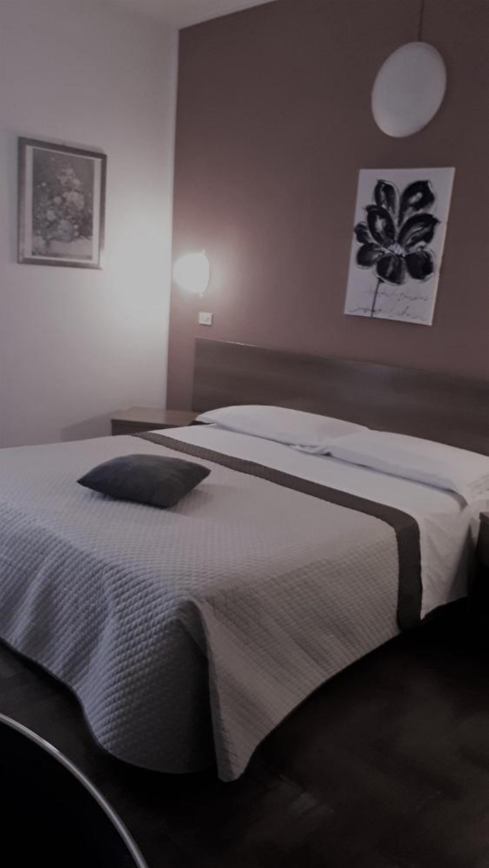 Room image 5
