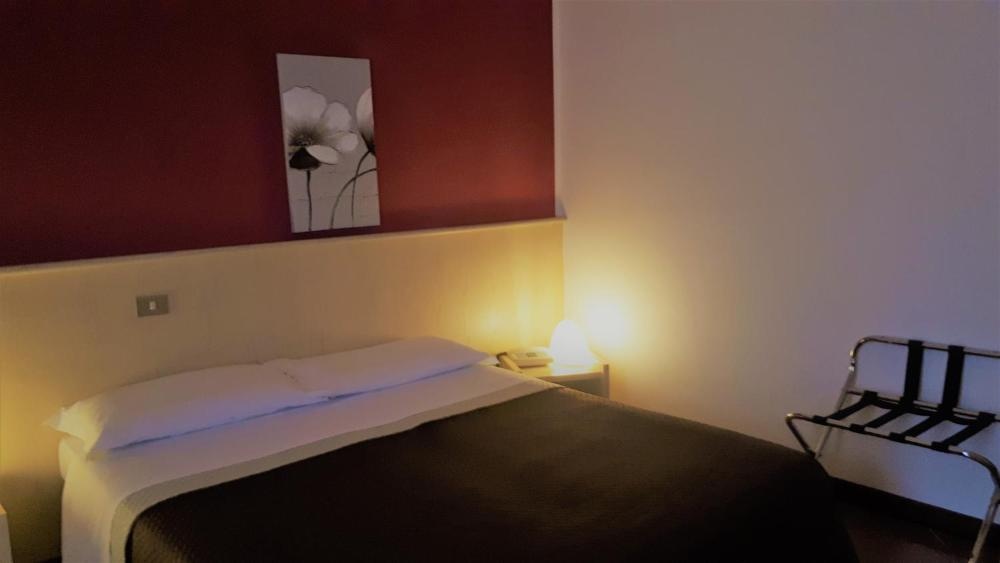 Room image 2